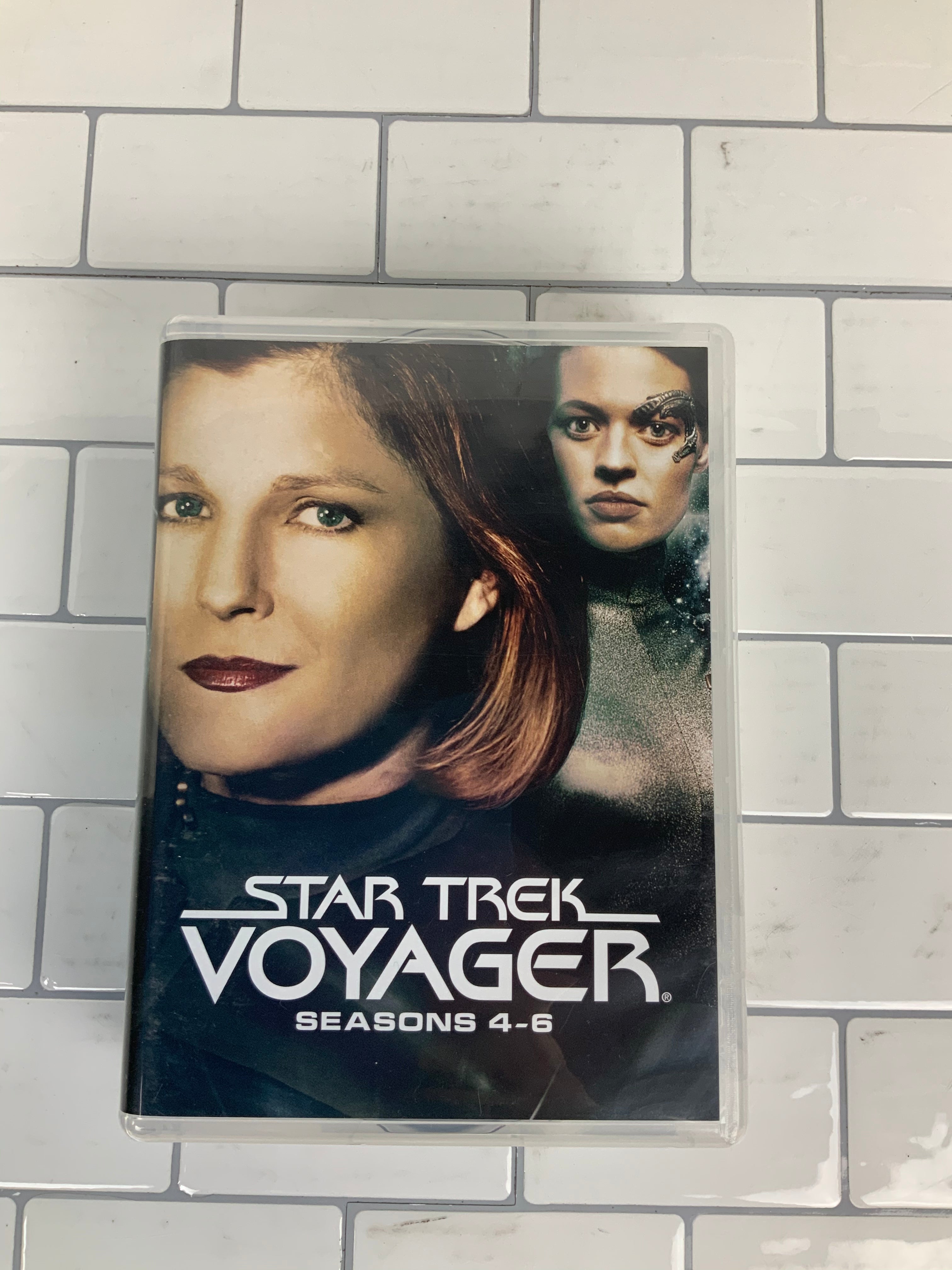 Star Trek: Voyager: The Complete Series (7457307951342)